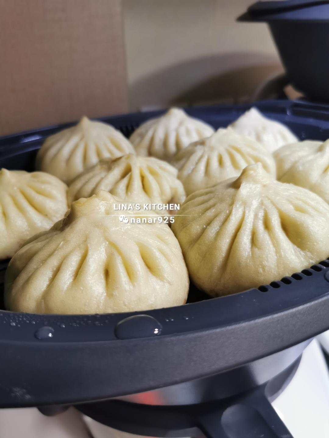 超级美味多汁的鲜肉大包的做法