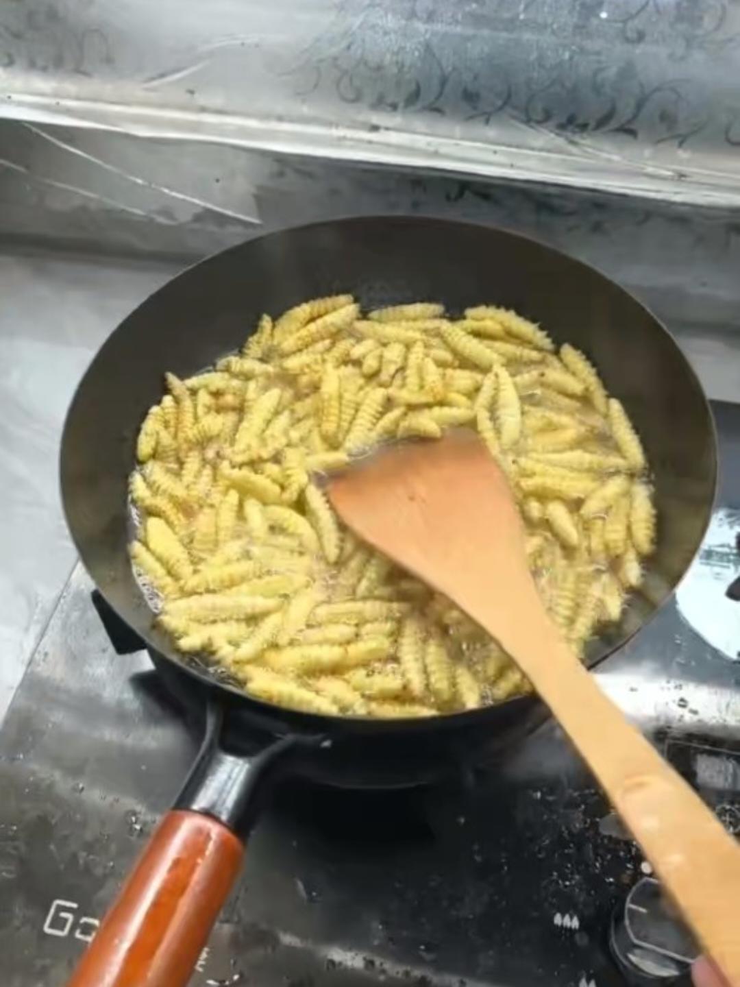 香酥柞蚕宝宝