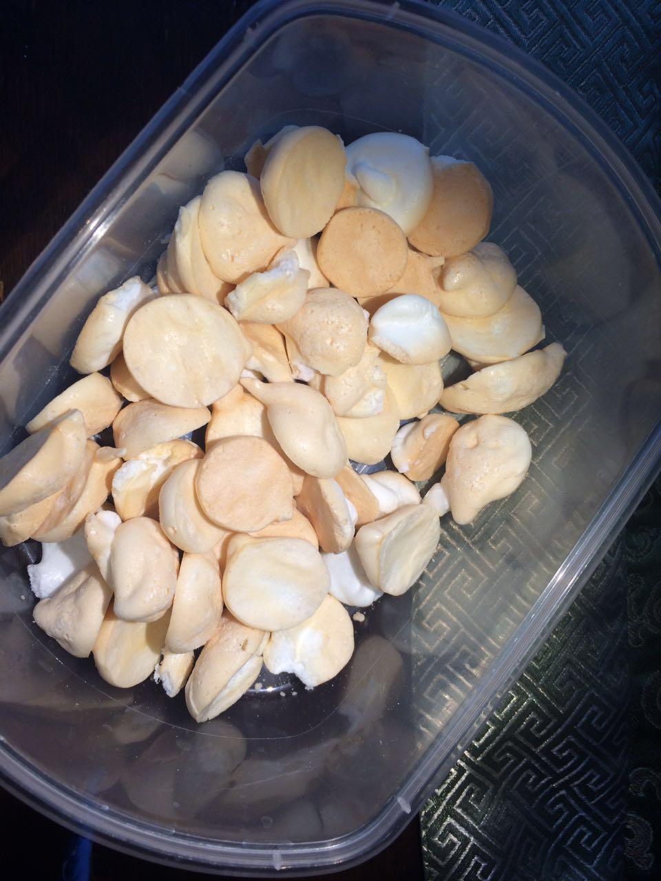 蛋白糖（烤箱做蛋白糖）