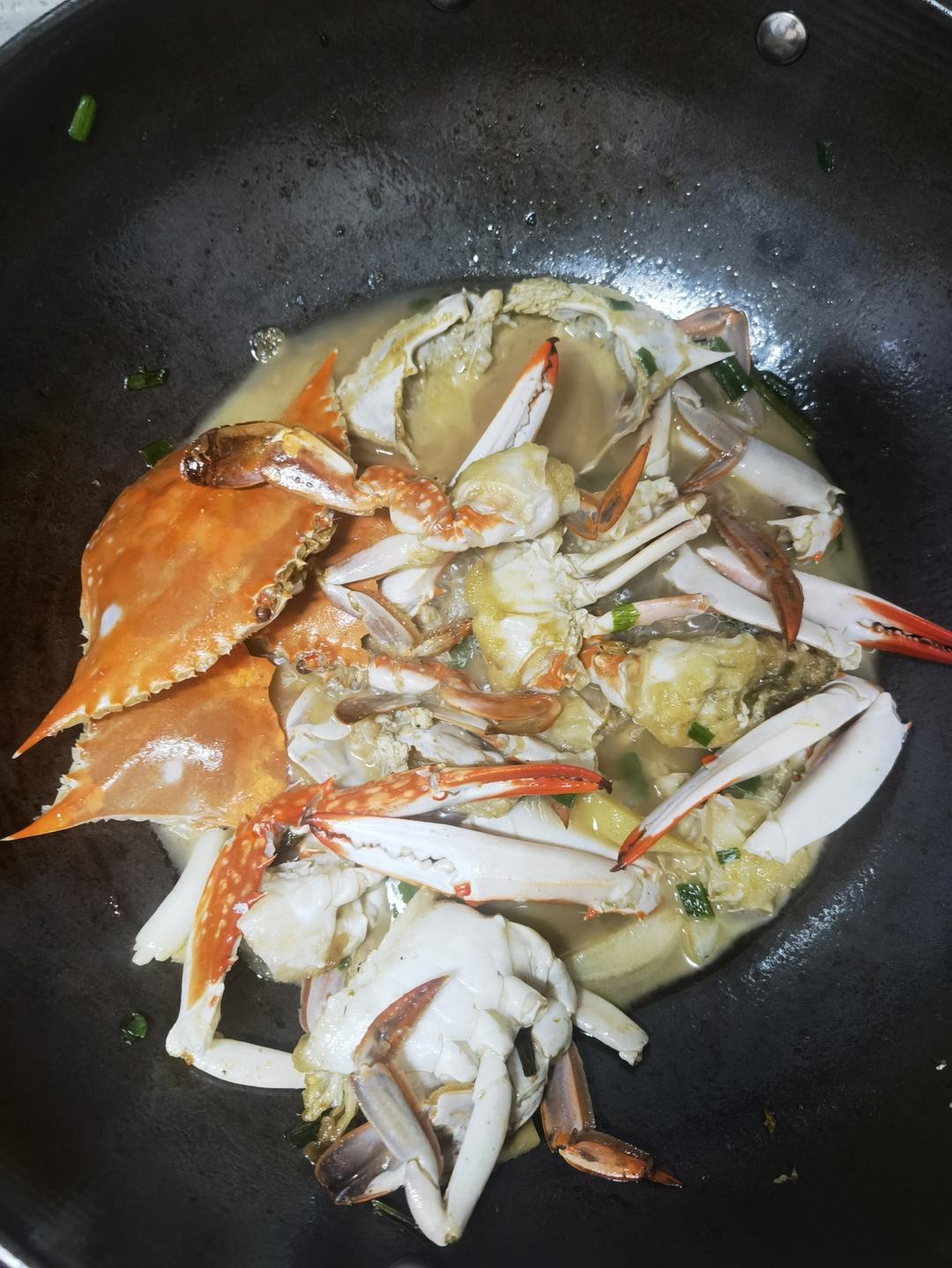 葱姜梭子蟹，吃梭子蟹的季节，又鲜又肥
