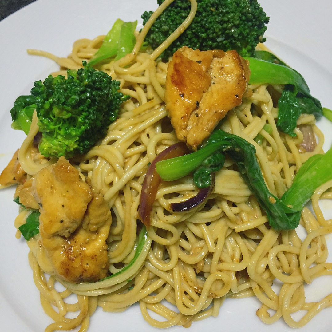 麻酱鸡肉面  Sesame paste Chicken Noodles