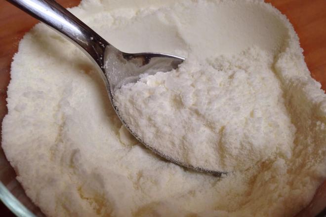 Snow sugar不哭糖粉也就是洒在甜品上不会化的粉的做法