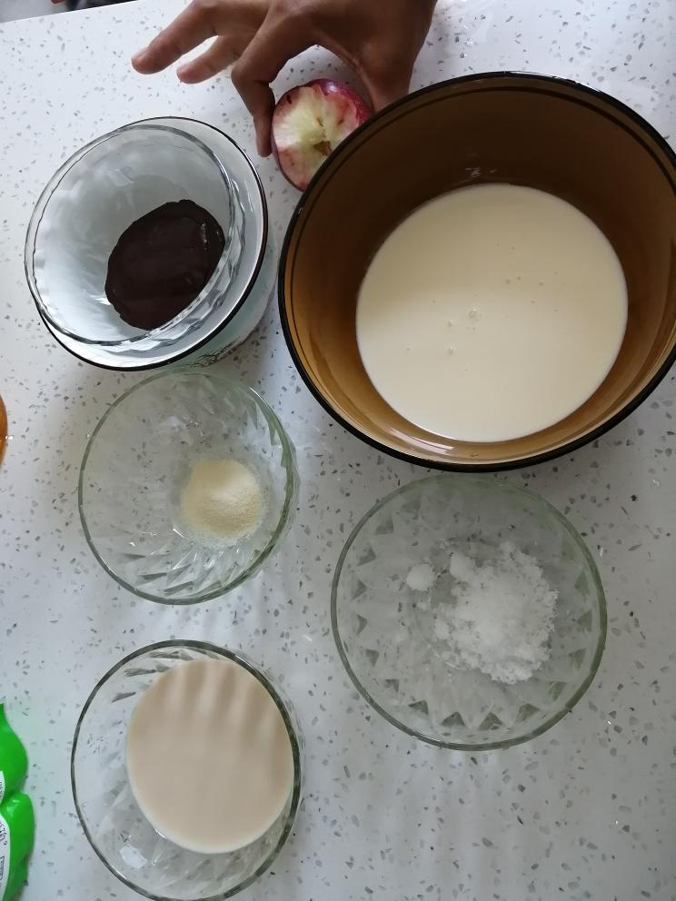 纯奶手撕吐司的做法 步骤1