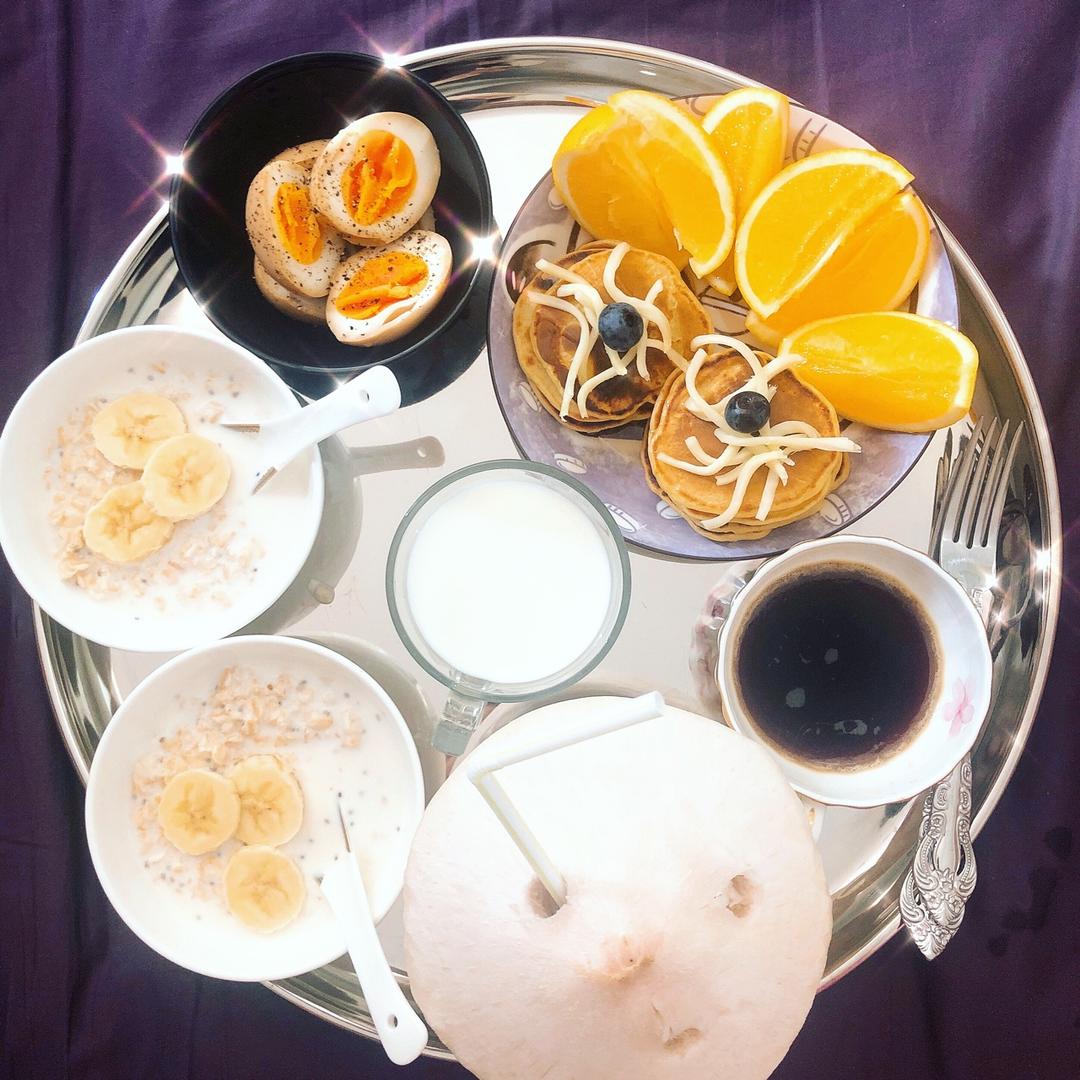 【减脂早餐】无油香蕉松饼（超简单）