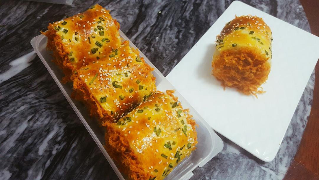 香葱肉松面包卷