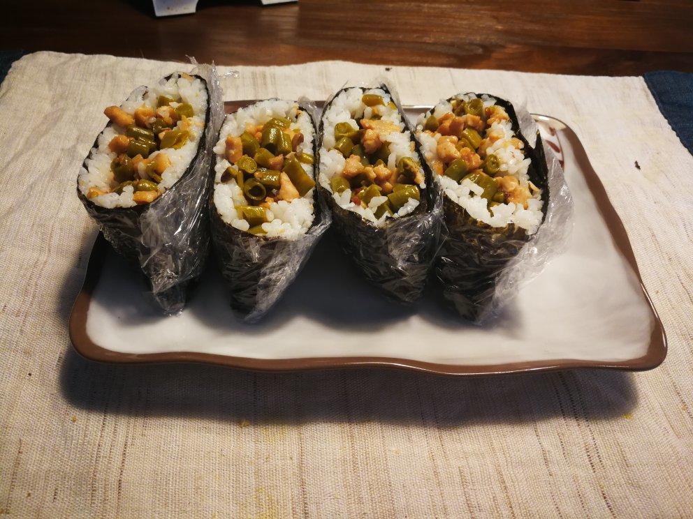 不用捏的饭团(おにぎらず)