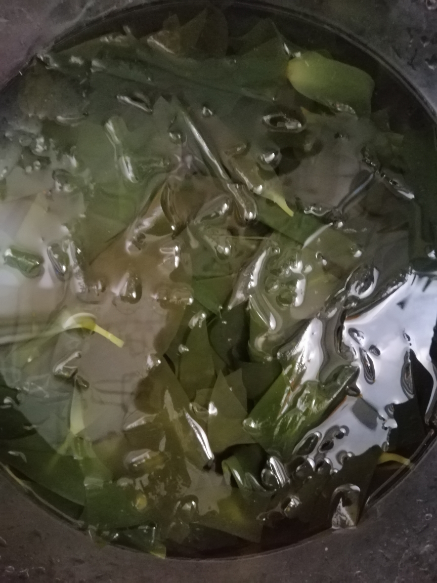 超好喝的海带排骨汤的做法 步骤3
