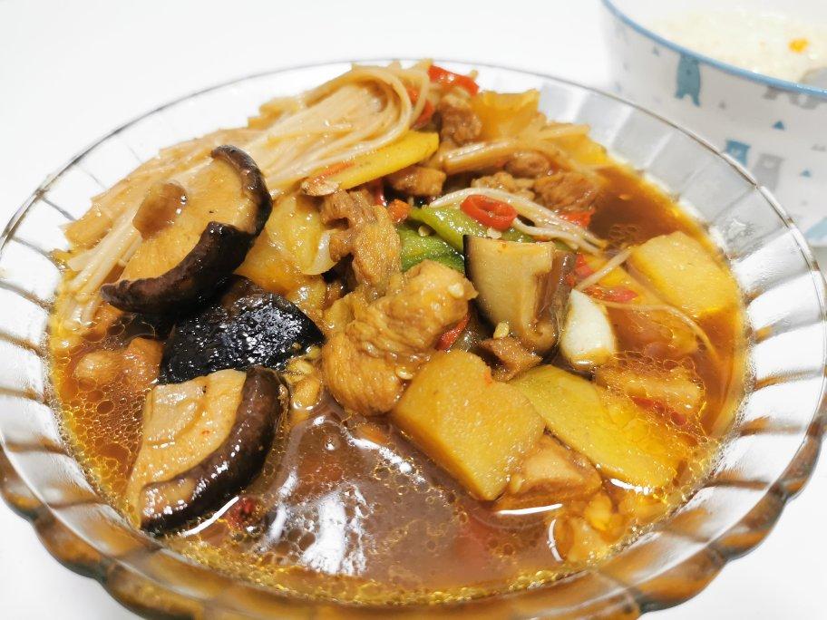 【黄焖鸡米饭】