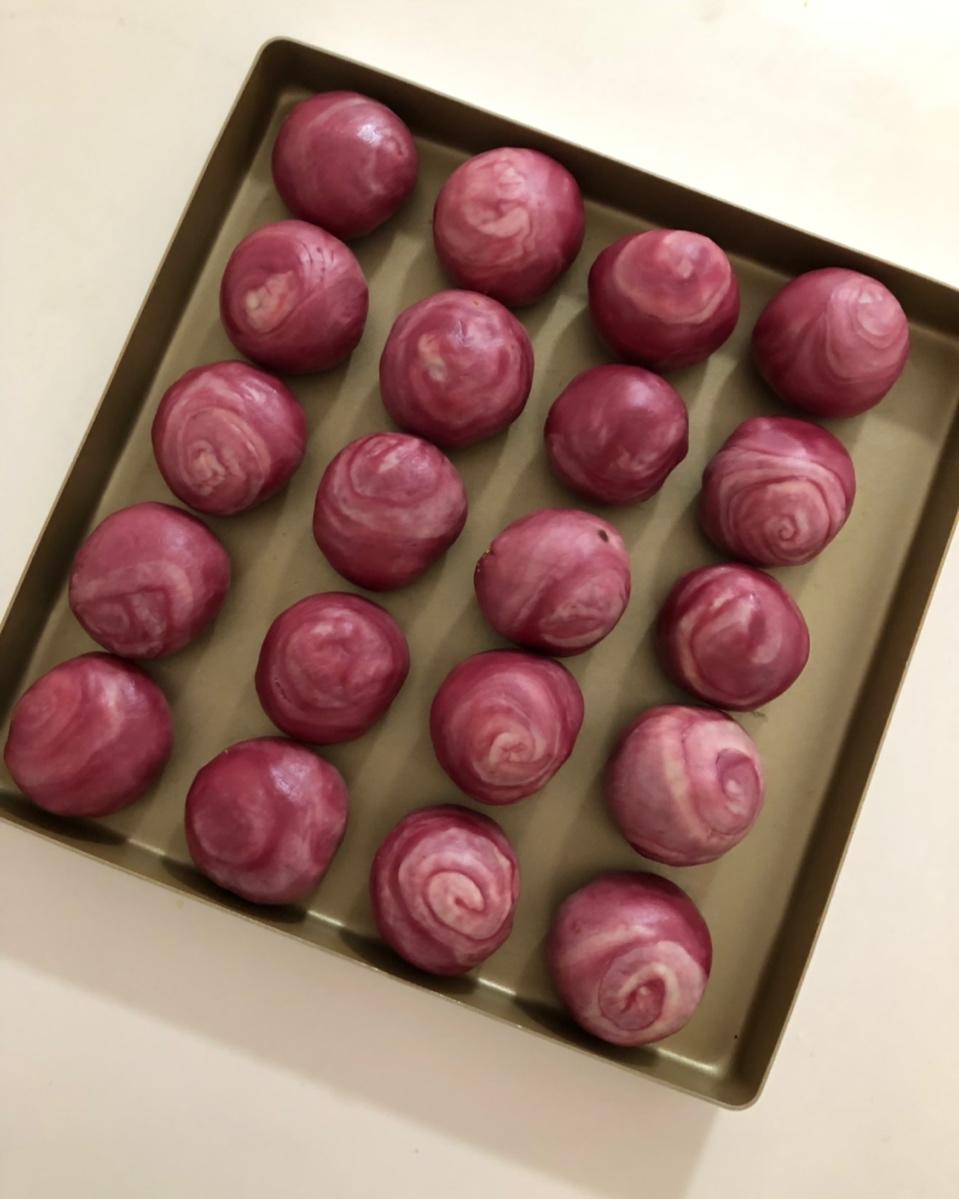 蛋黄酥~紫薯、抹茶、原味~花好月圆，中秋快乐~内附一次做六色蛋黄酥方法~