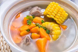 清甜胡萝卜玉米排骨汤的做法 步骤8