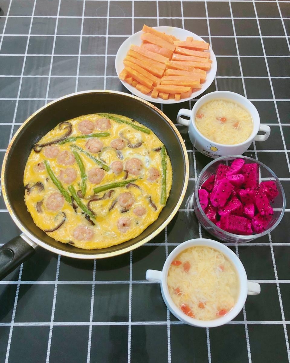 芦笋虾仁早餐蛋饼