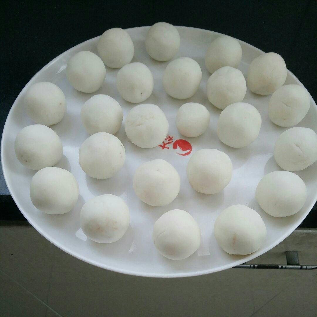 花生黑芝麻汤圆