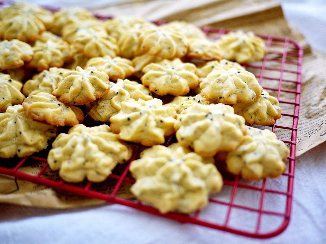 黑芝麻杏仁曲奇