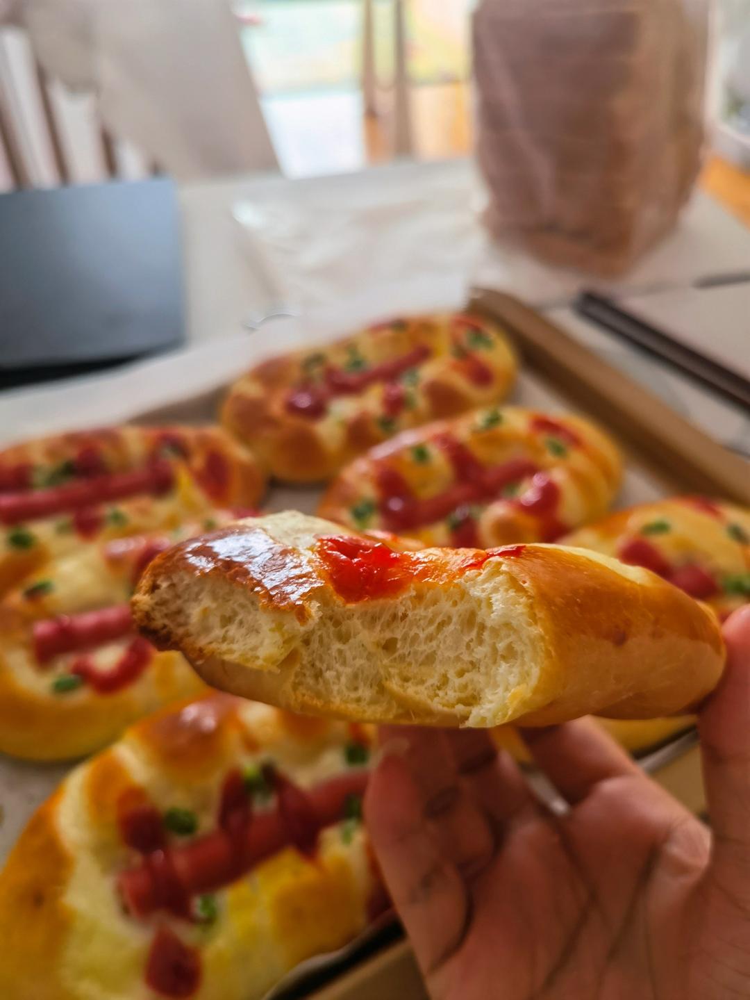 超松软的一发芝士香葱火腿沙拉面包|柔软拉丝|新手友好