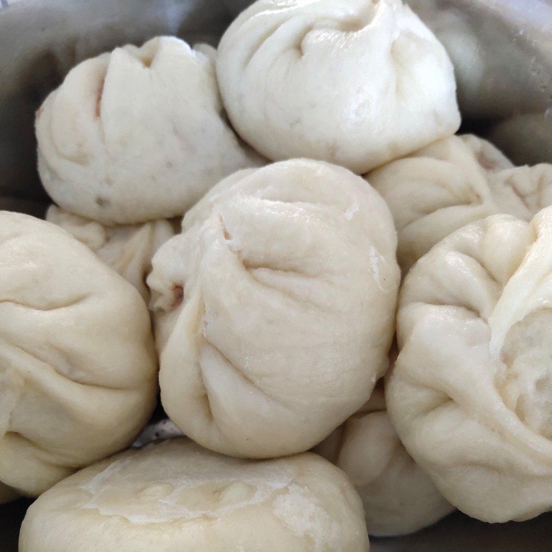 香菇鹌鹑蛋鲜肉包子