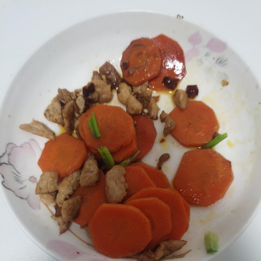 家常胡萝卜炒肉