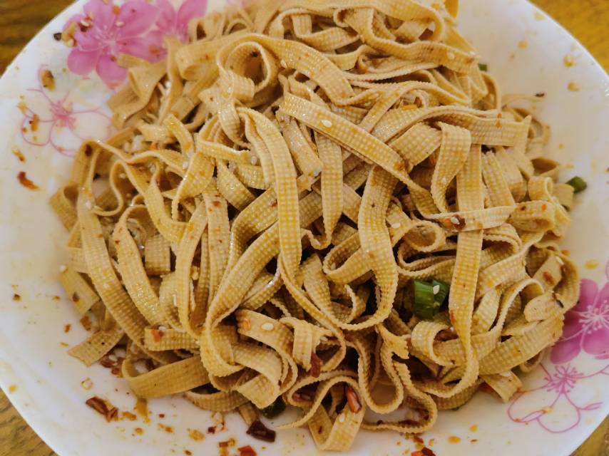 ‼️比辣条还好吃百倍〰️香辣豆皮✅零厨艺