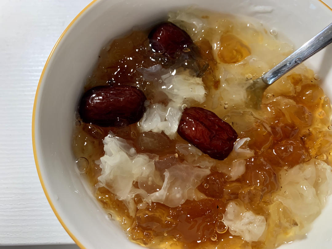 红枣莲子银耳羹(100%出胶)