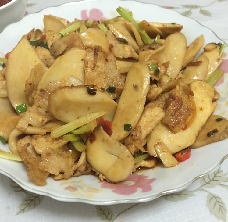 杏鲍菇炒肉片