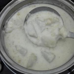芋头牛奶麦片粥的做法 步骤3