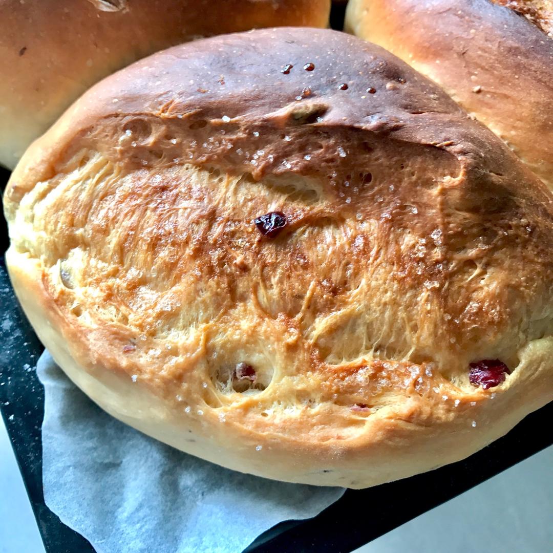 葡萄软欧（仿原麦山丘）Milk flavored bread filled with raisins and butter
