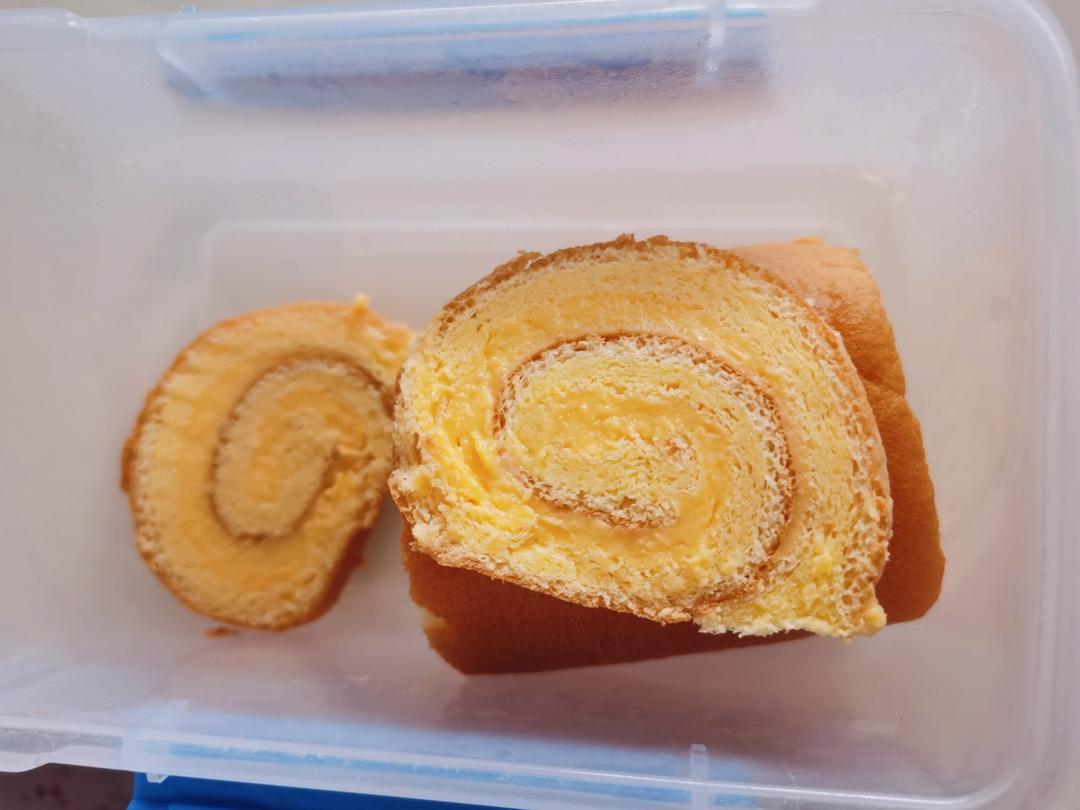 材料最简单的【低卡蛋糕卷】卡仕达戚风卷