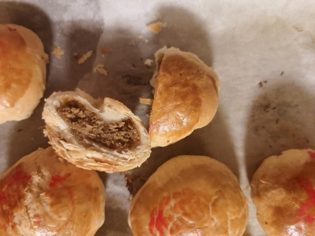 泳式鲜肉榨菜月饼