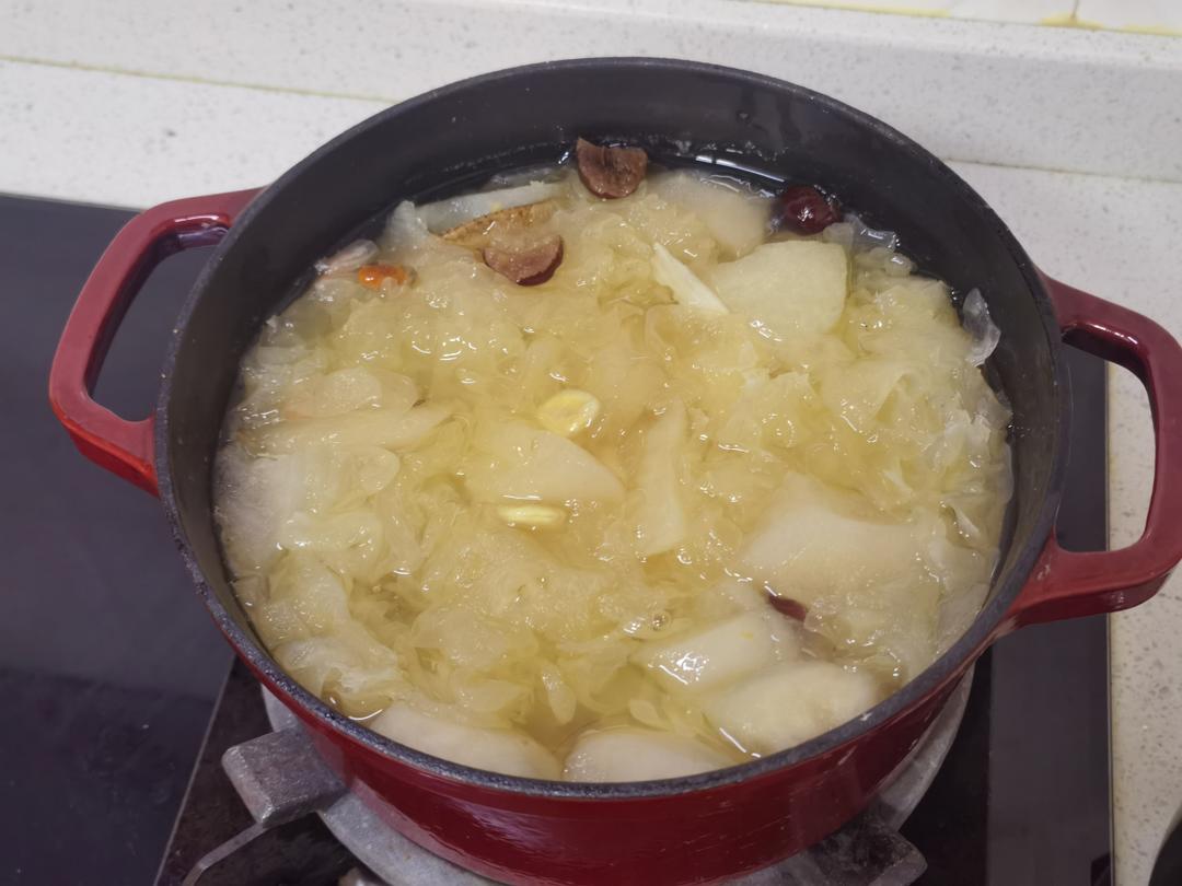 小吊梨汤（秋季益肺润燥养生汤）
