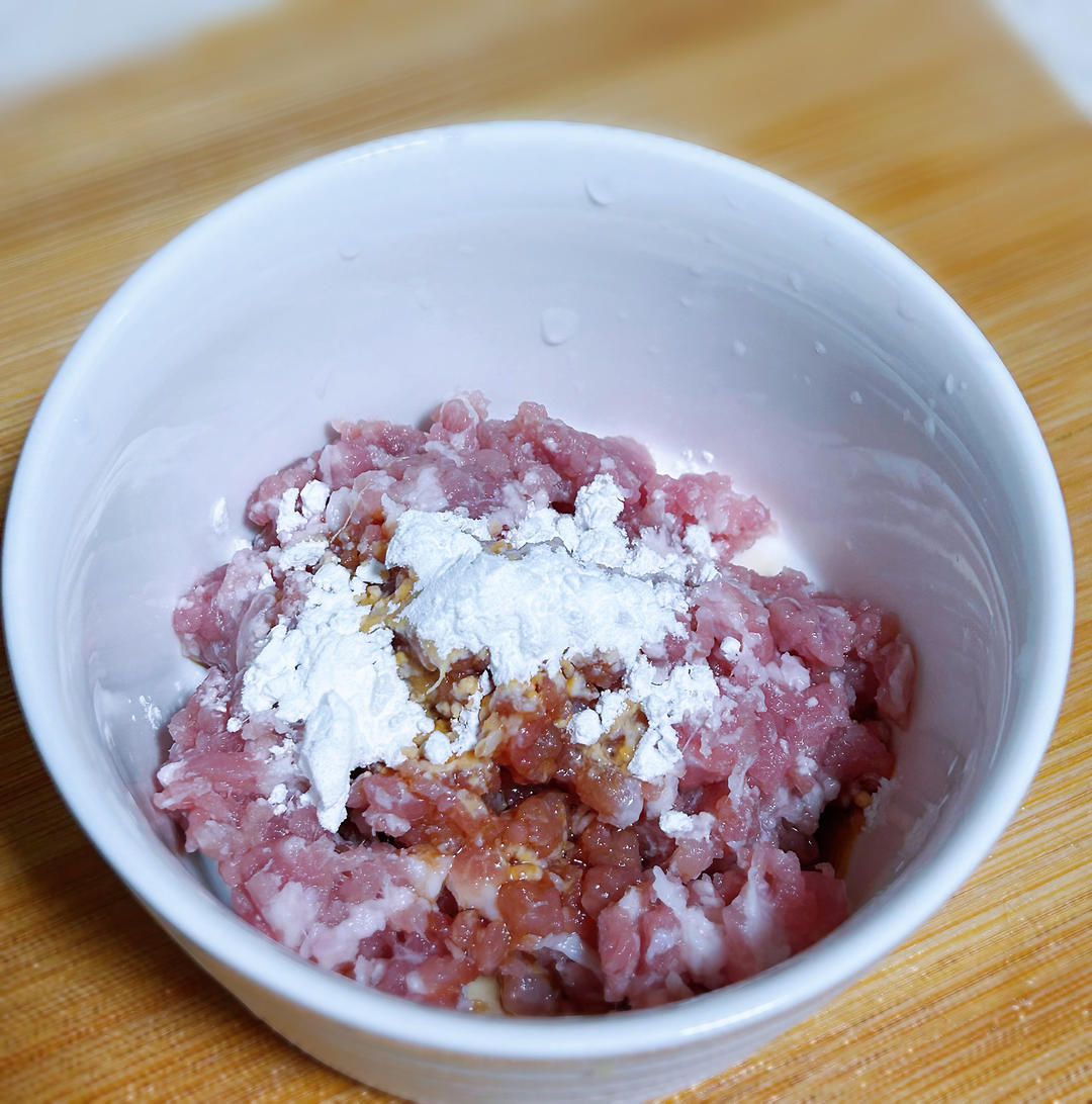 肉末鸡蛋炒榨菜的做法 步骤2