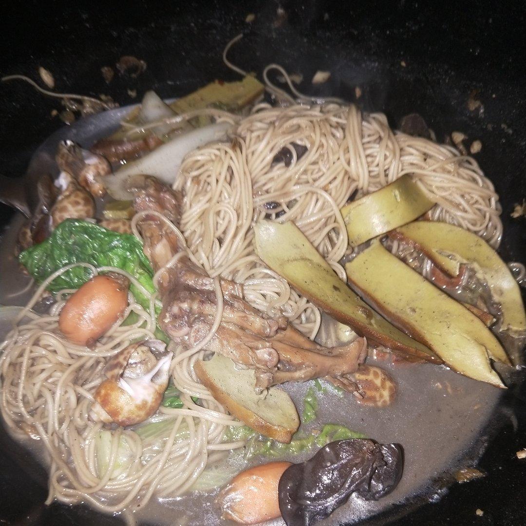 媲美杨国福麻辣烫