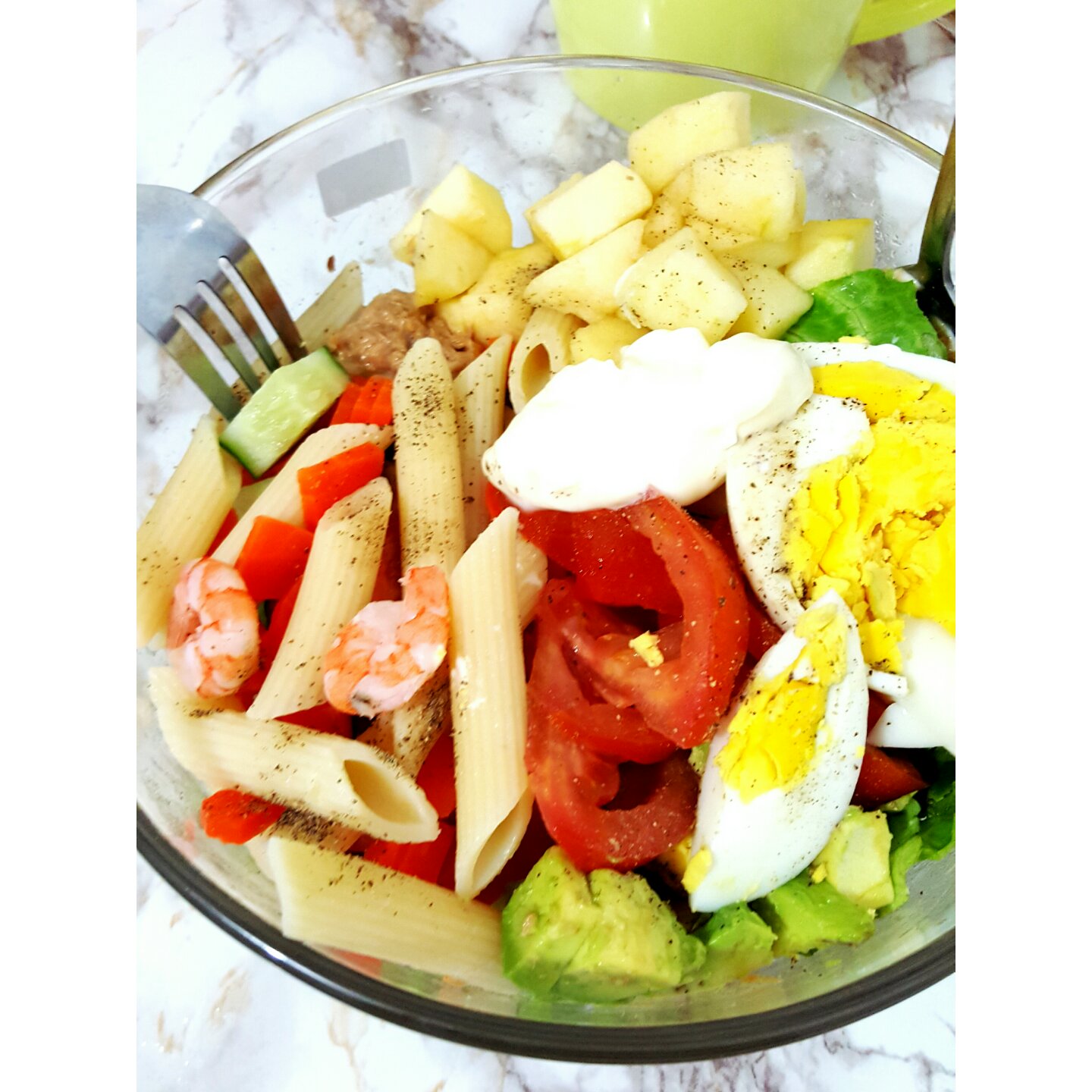 牛油果通心粉沙拉+温泉蛋topping
