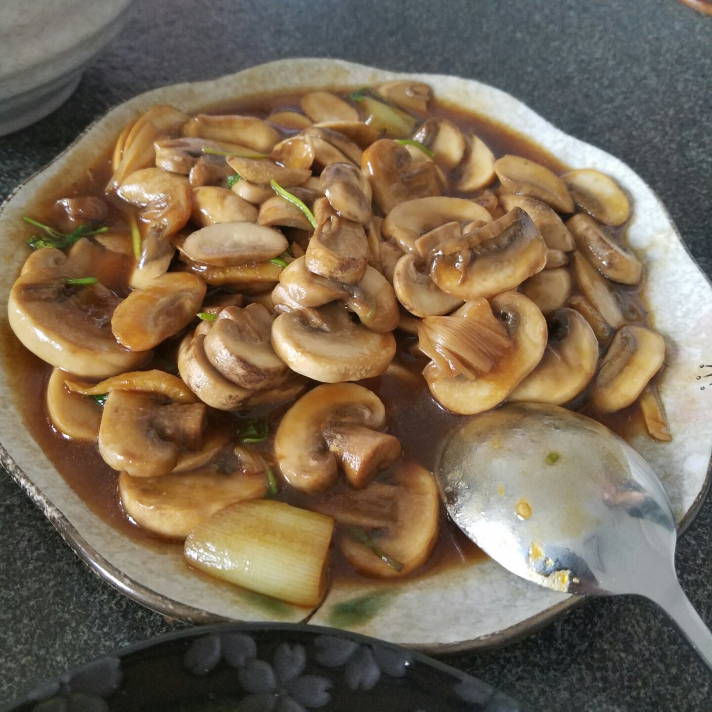 “鲜”美的简单快手菜——素炒鲜口蘑