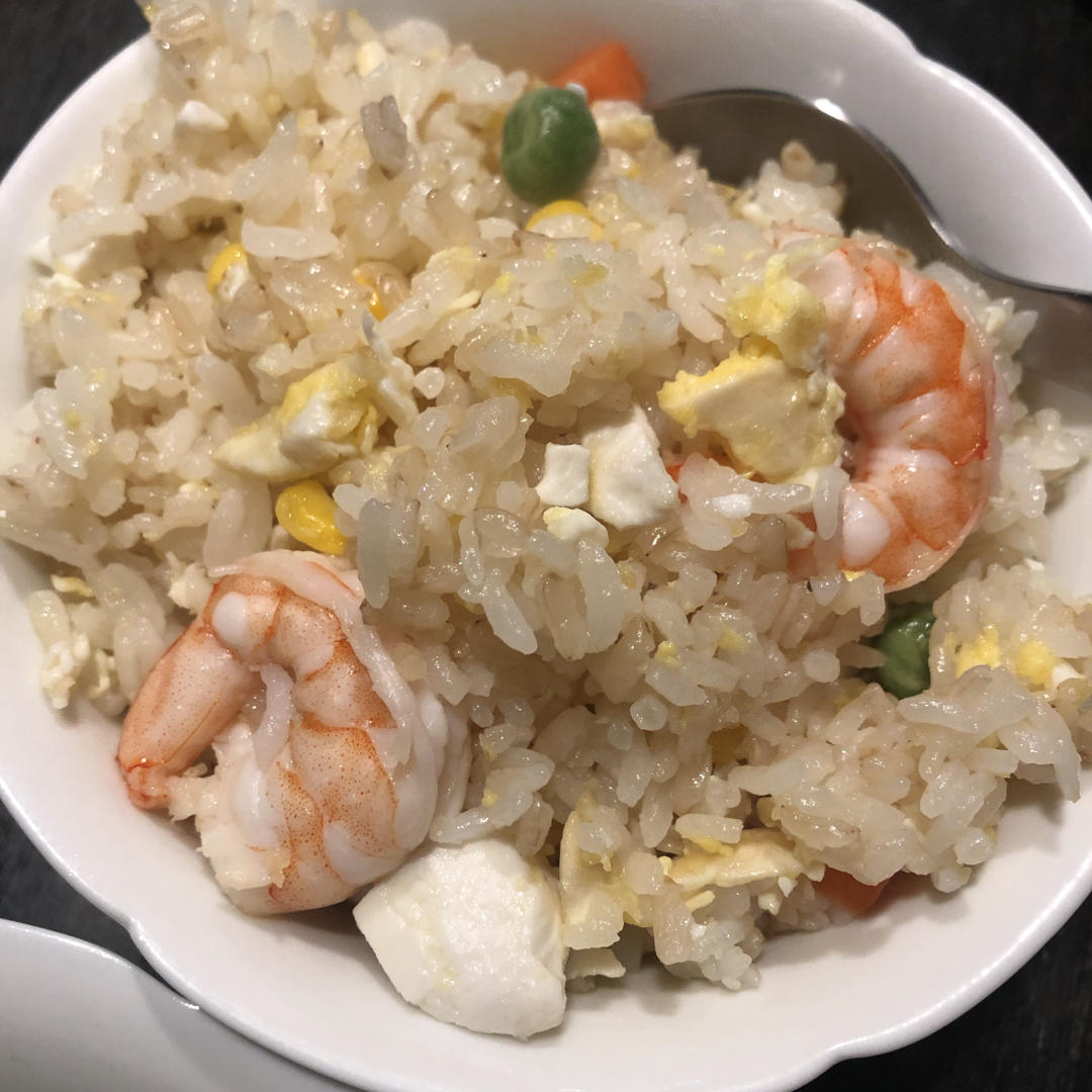 好吃到爆的虾油虾仁咸蛋炒饭