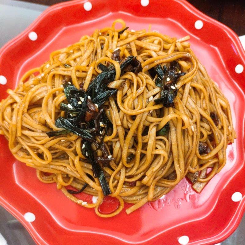 10分钟搞定的一碗葱油拌面