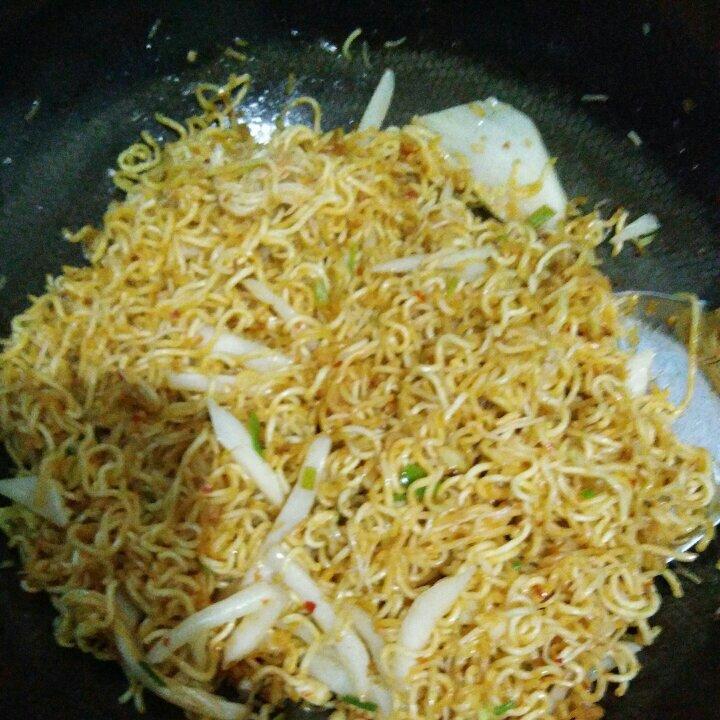 炒面（方便面）