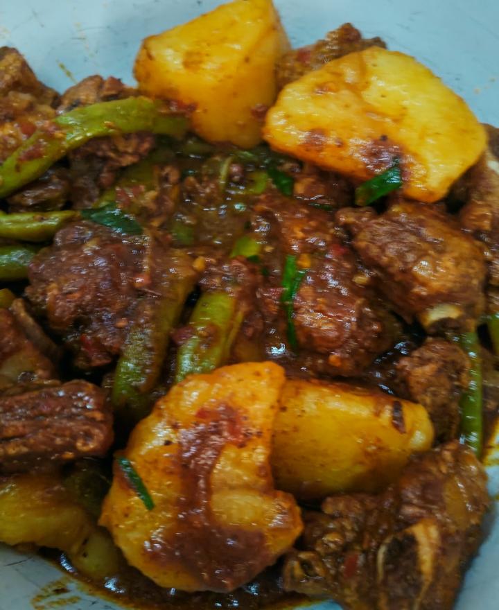 硬菜代表--排骨炖豆角土豆（豆角焖面胚子）