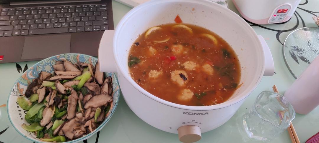 泰式酸辣虾球