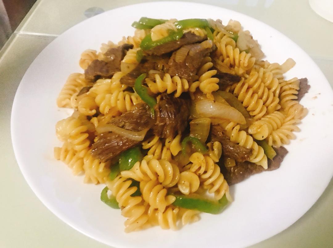 黑椒牛肉意粉