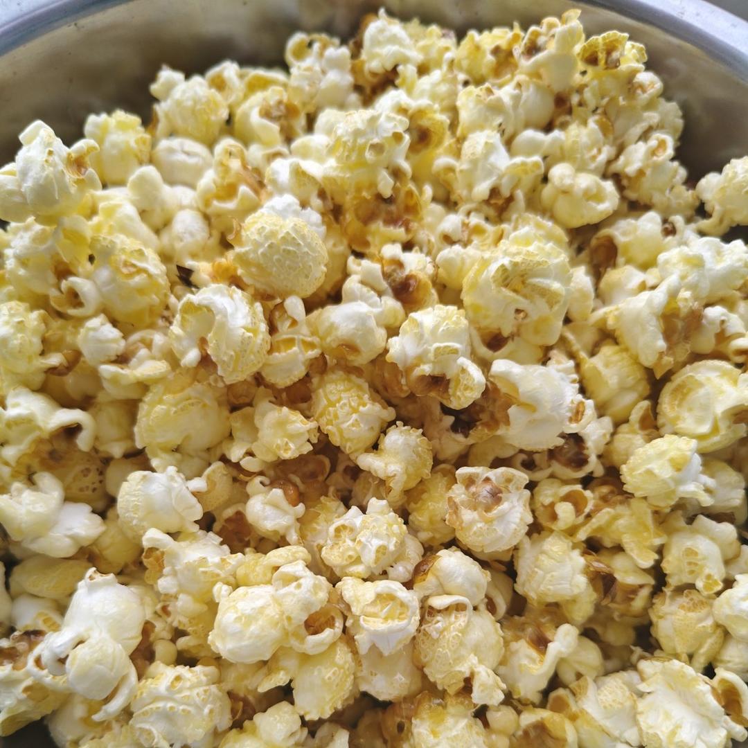 爆米花来了！！！超级简单易上手的焦糖/巧克力爆米花