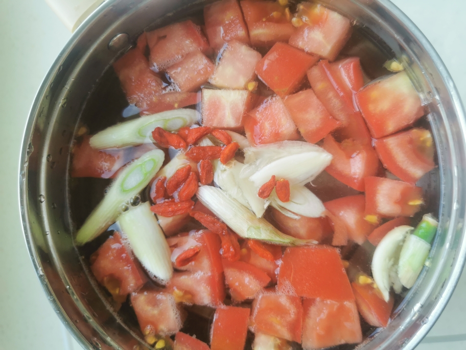 番茄汤小火锅的做法