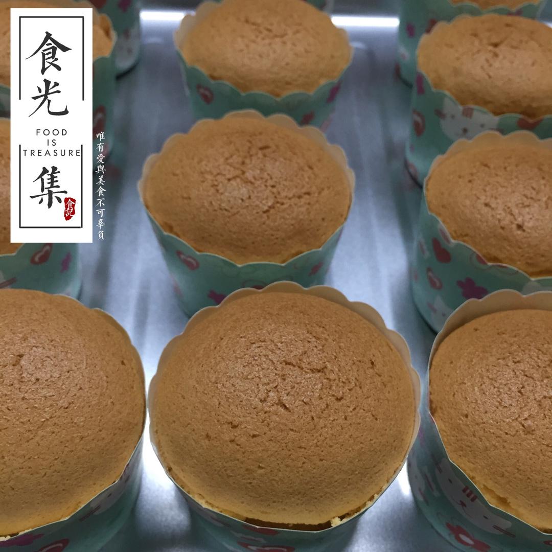 软绵绵戚风纸杯蛋糕