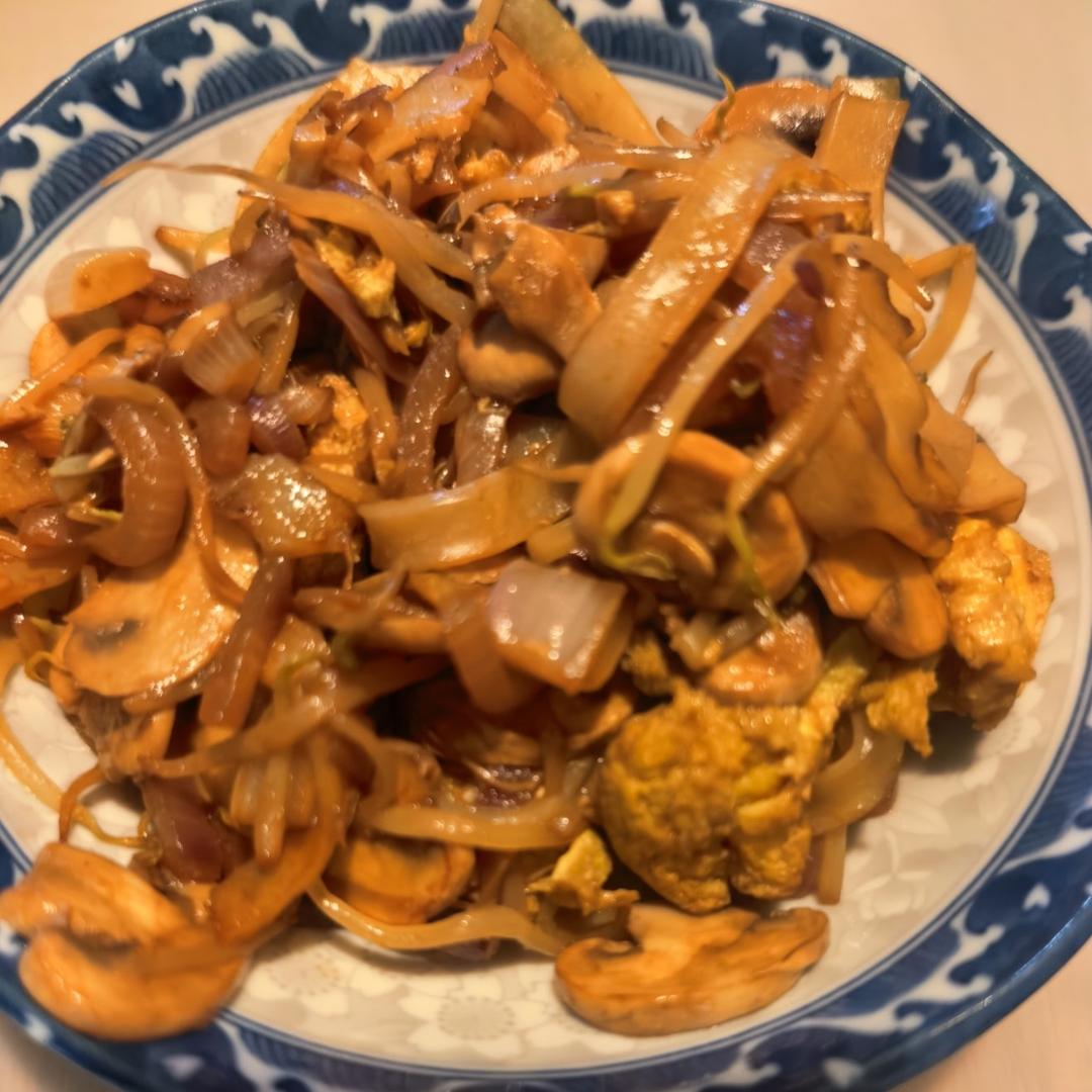 路边摊的炒河粉