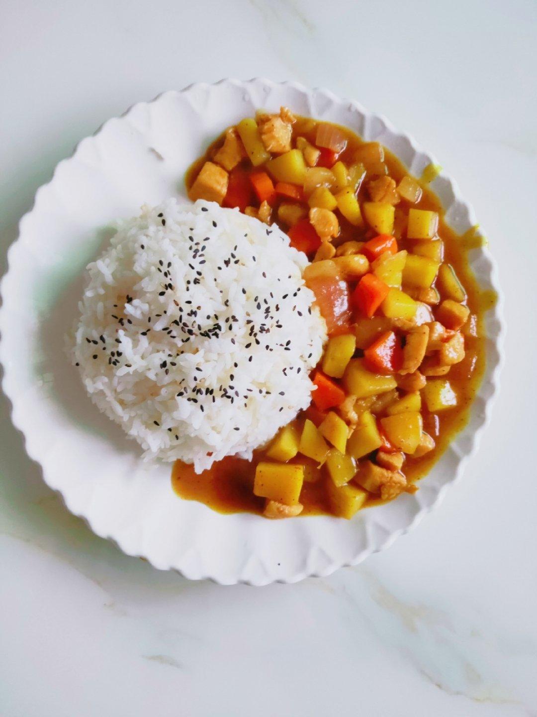 土豆咖喱鸡肉饭