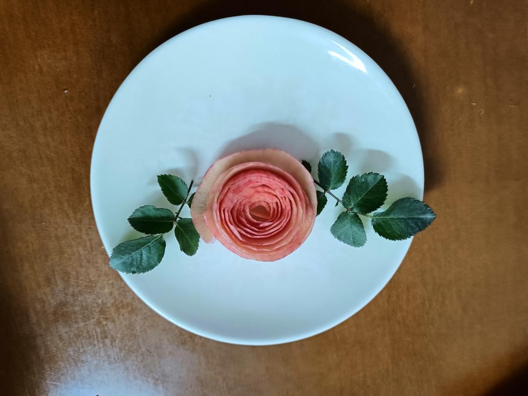 🌹简单美丽的水果皮花🌺