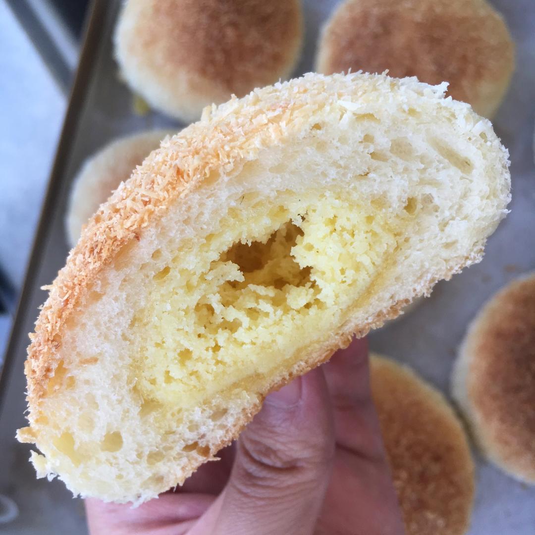 pinkpoem做的椰蓉奶酥面包