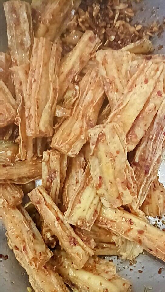 腐竹版辣条的做法