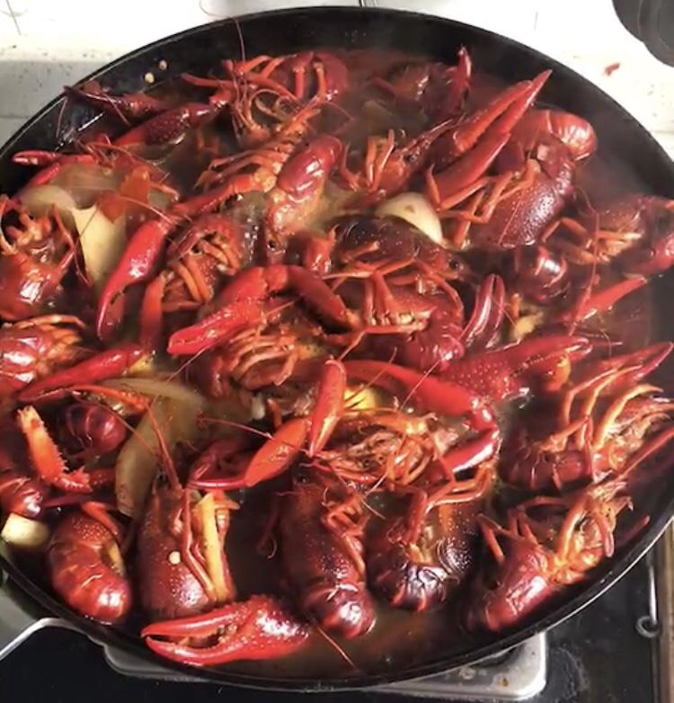 香辣小龙虾-超详细处理干净步骤！