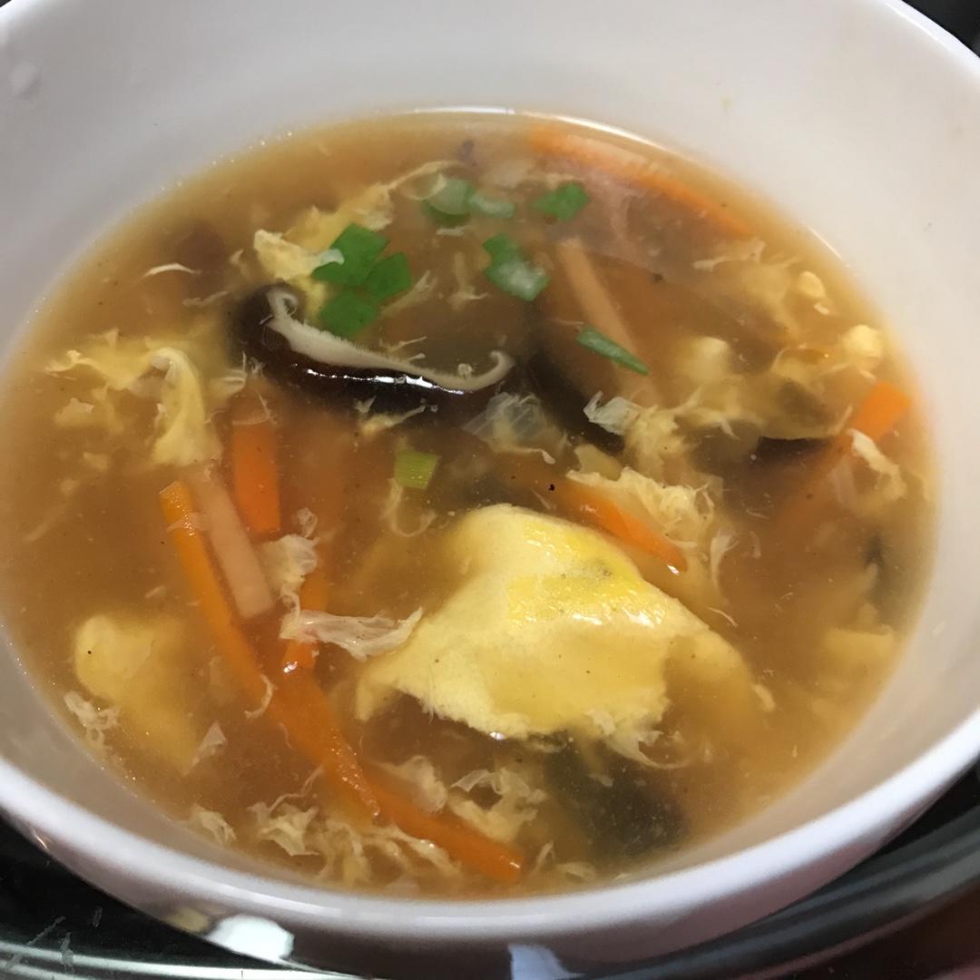酸辣汤 Spicy & Sour Shredded Pork Soup