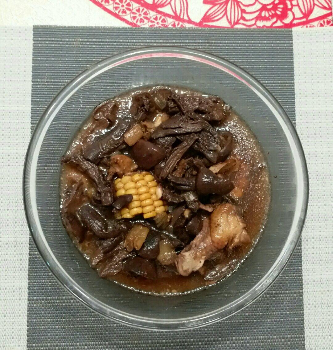 东北小鸡儿炖蘑菇