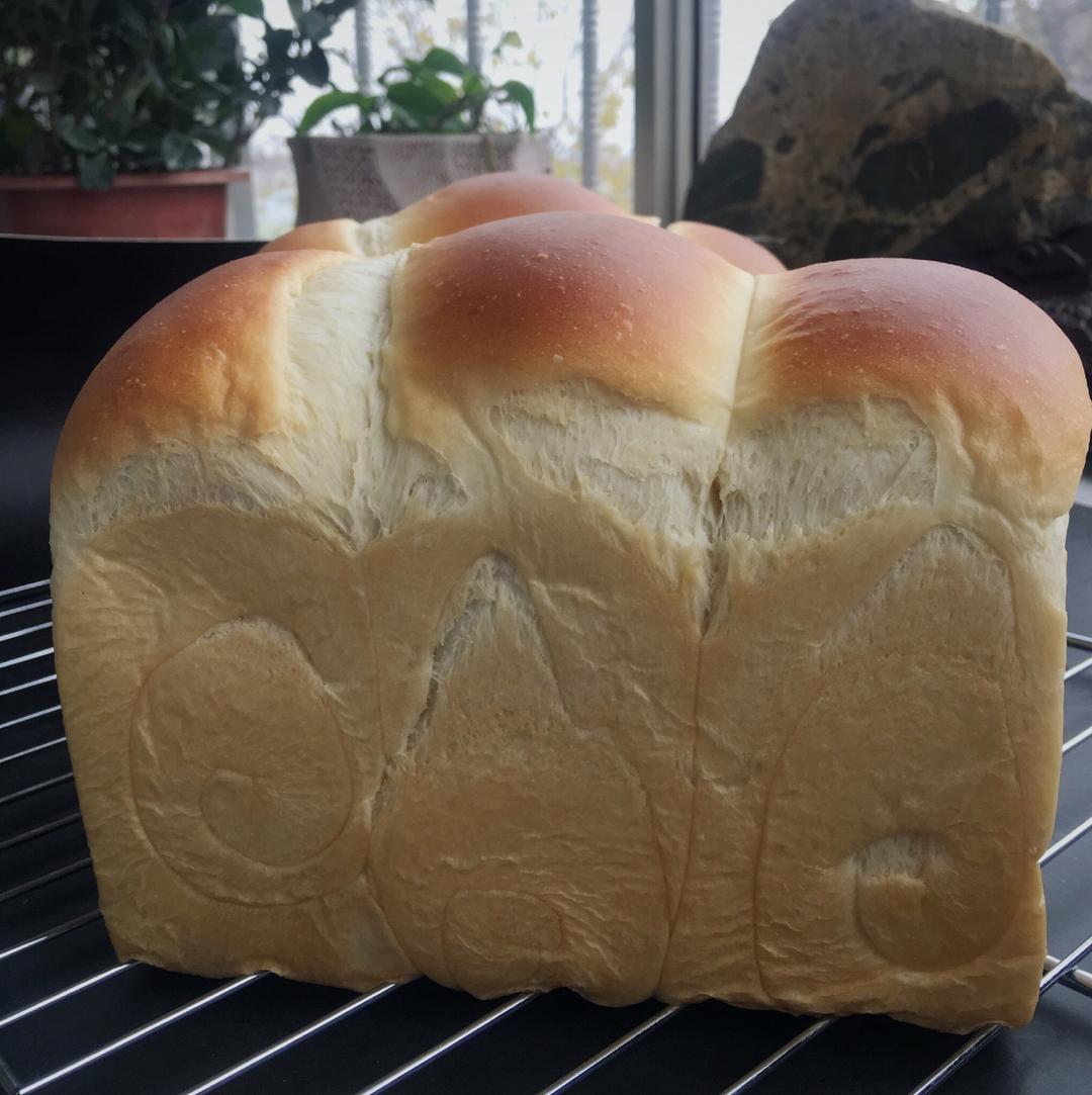 牛奶吐司
